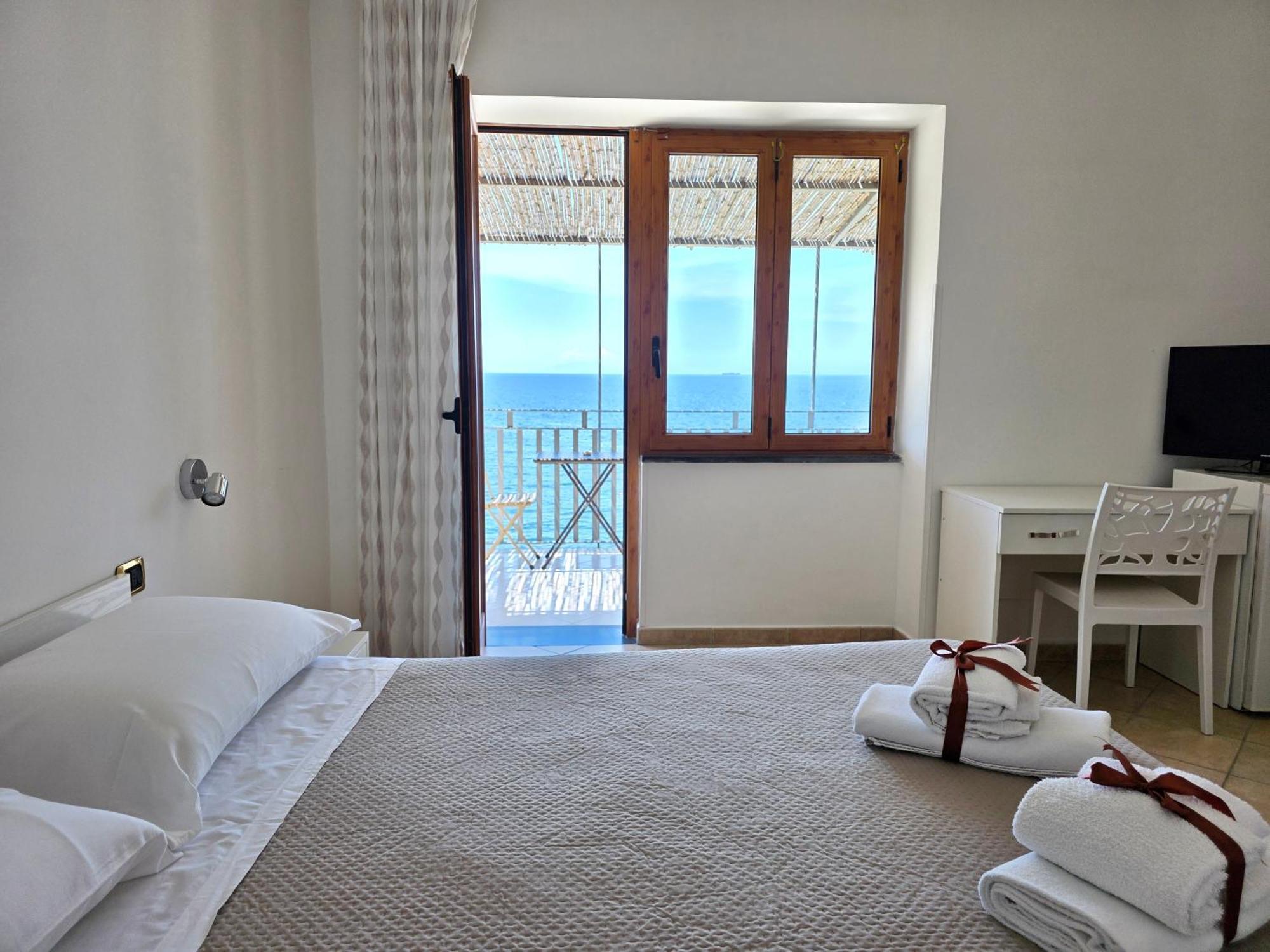 Bed and Breakfast Oasi Relais Vico Equense Esterno foto